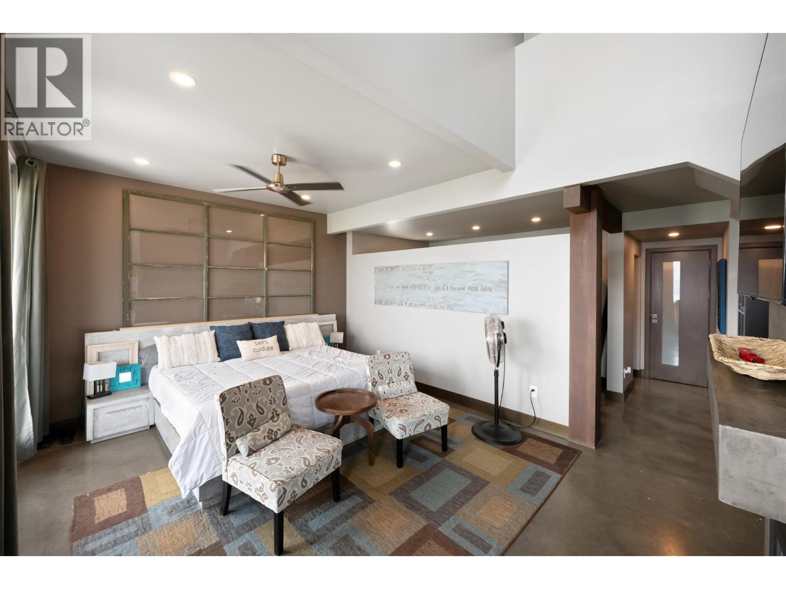 111 Hyslop Drive - 35