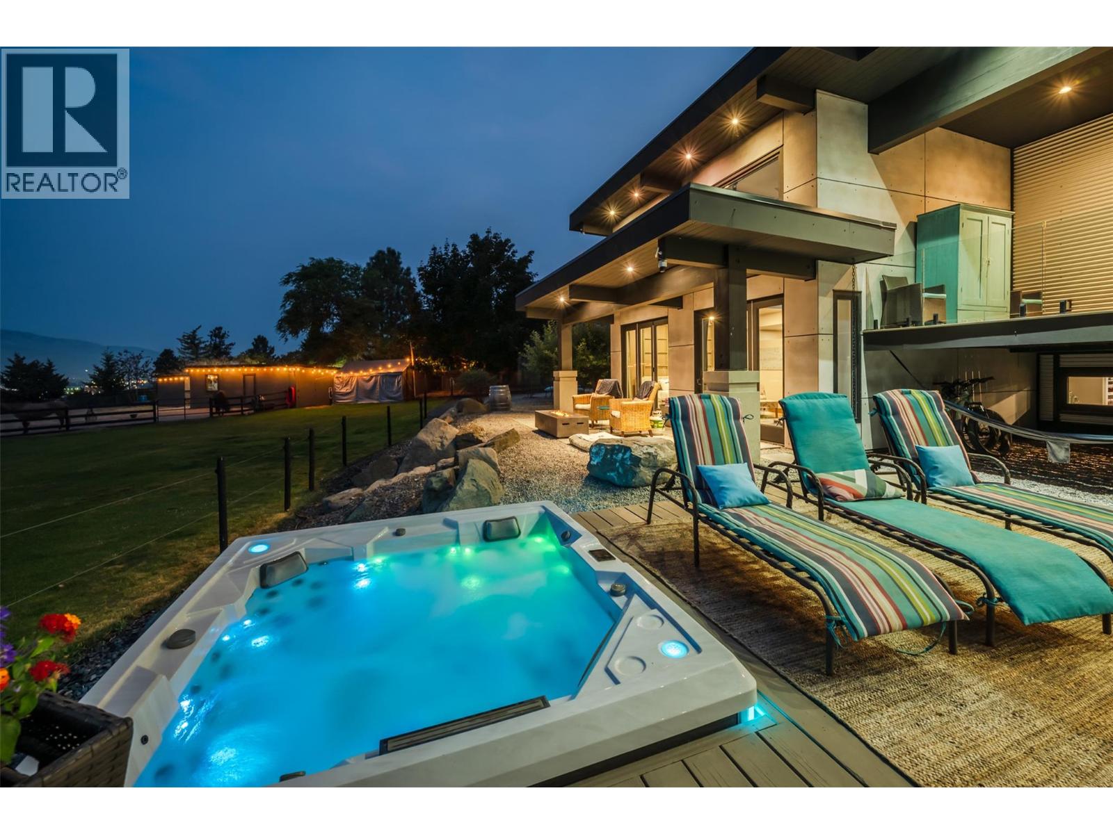 111 Hyslop Drive - 66