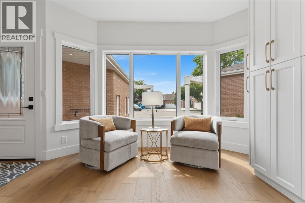 12 Prominence Point SW - 4