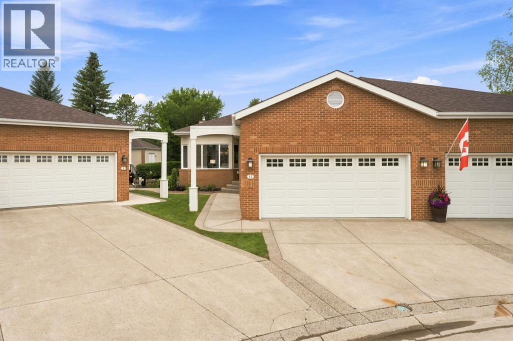 12 Prominence Point SW - 1