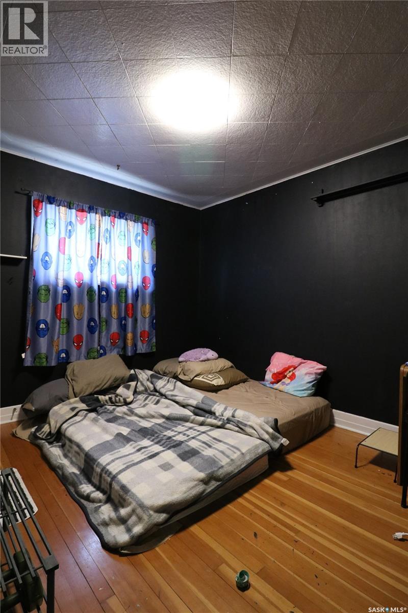 111 Henderson STREET - 18