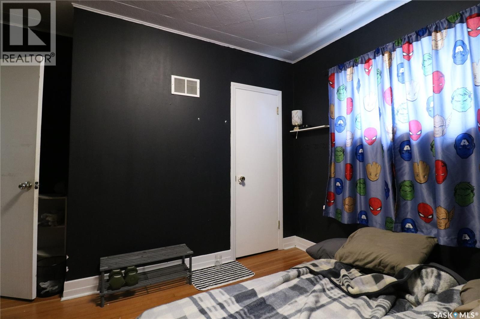 111 Henderson STREET - Image 19