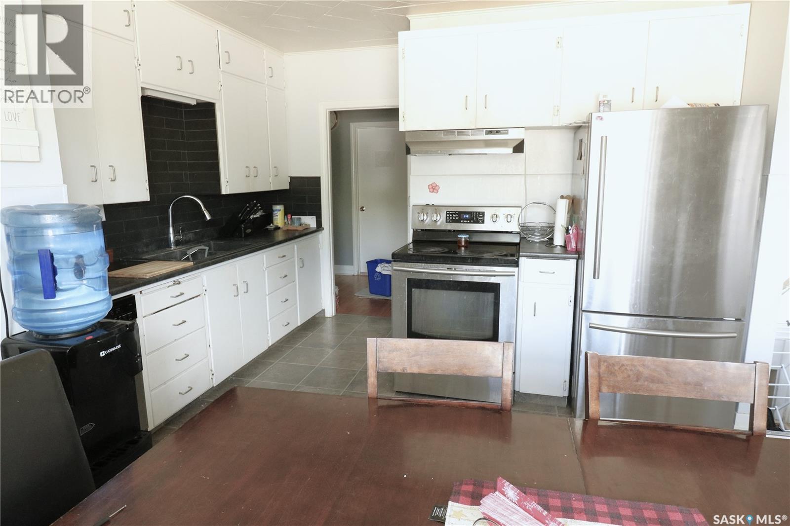 111 Henderson STREET - Image 9