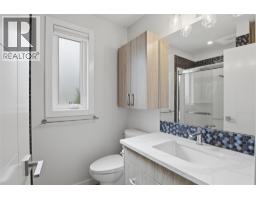 8242 97a Highway Unit# 30, Mara, BC V0E2K0 Photo 15