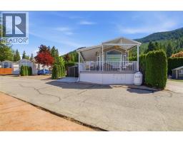 8242 97a Highway Unit# 30, Mara, BC V0E2K0 Photo 6