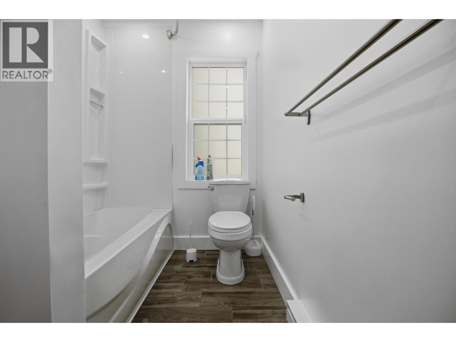 2311 KALUM STREET - 9