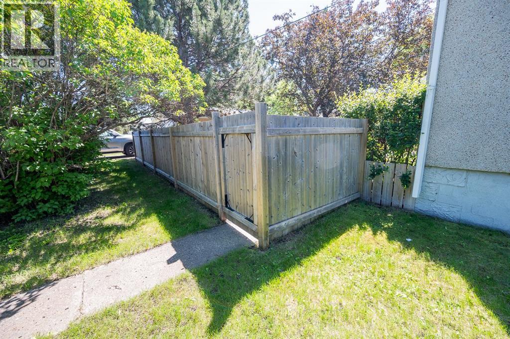 4241 41 Avenue - 20