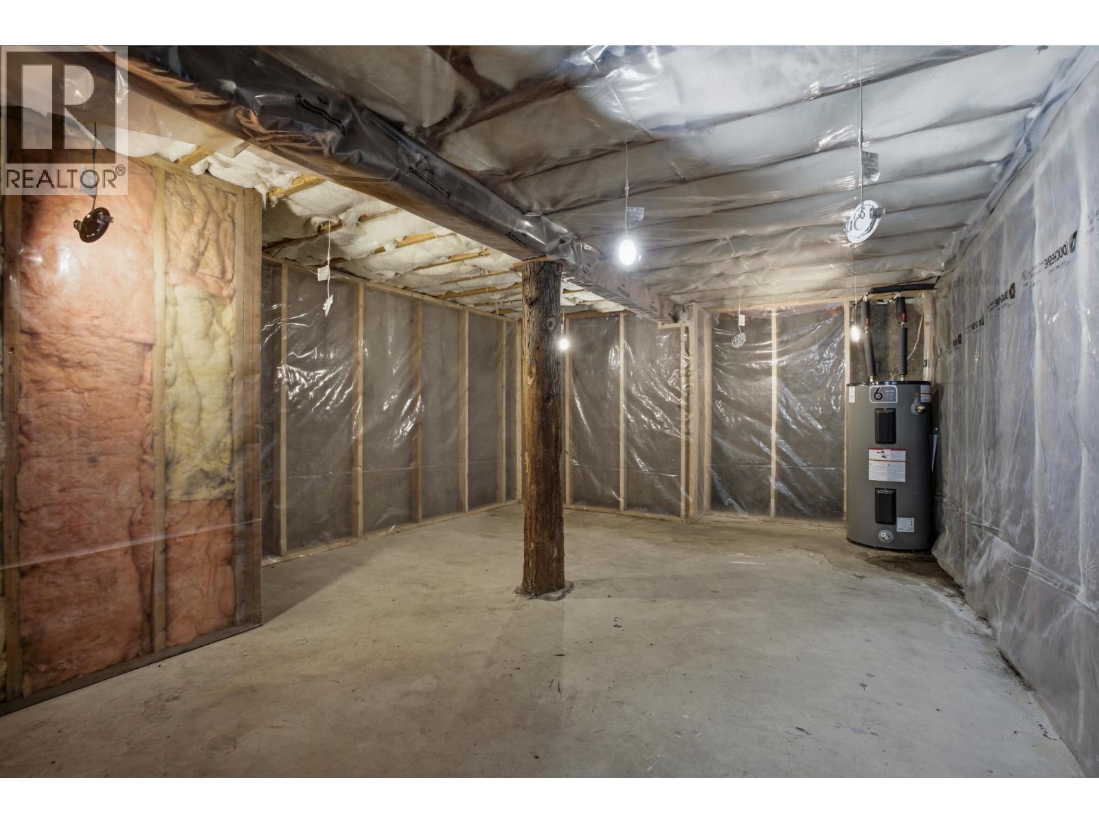 2311 KALUM STREET - 16
