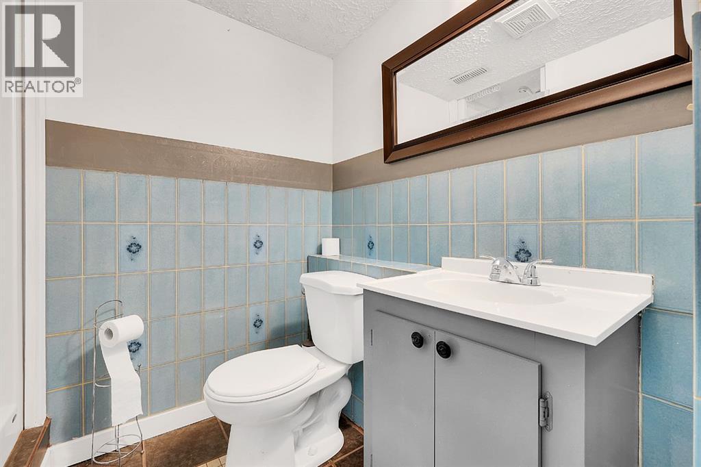3614 39 Street NE - 20