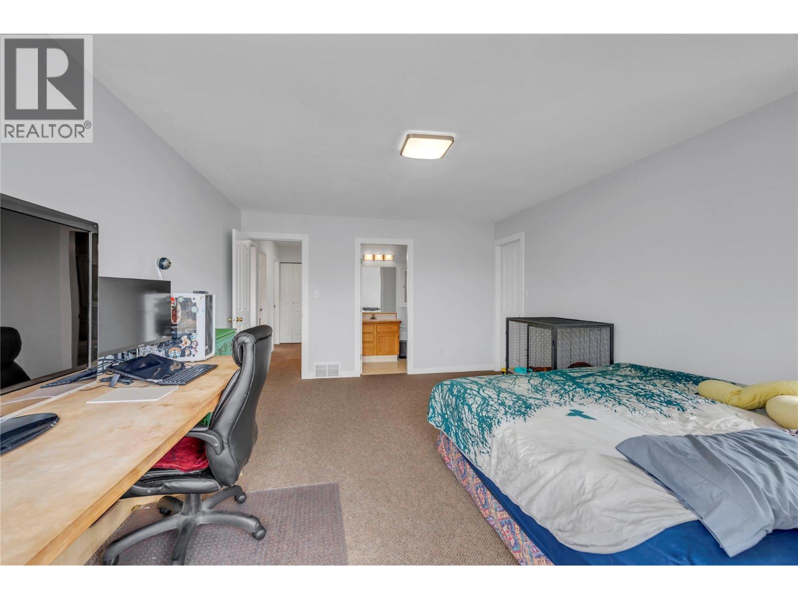 #102 597 Municipal Avenue - 24