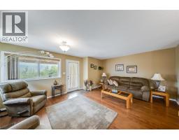 Kitchen - 7400 Crema Drive, Trail, BC V1R4X6 Photo 11