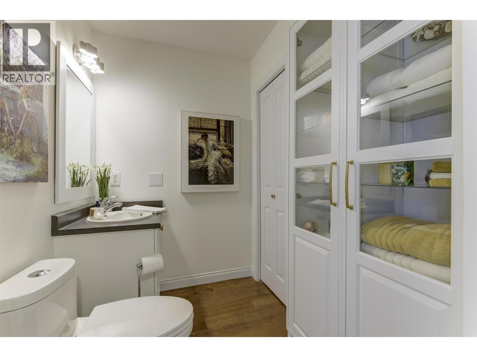 5205 Sandhills Drive - 44