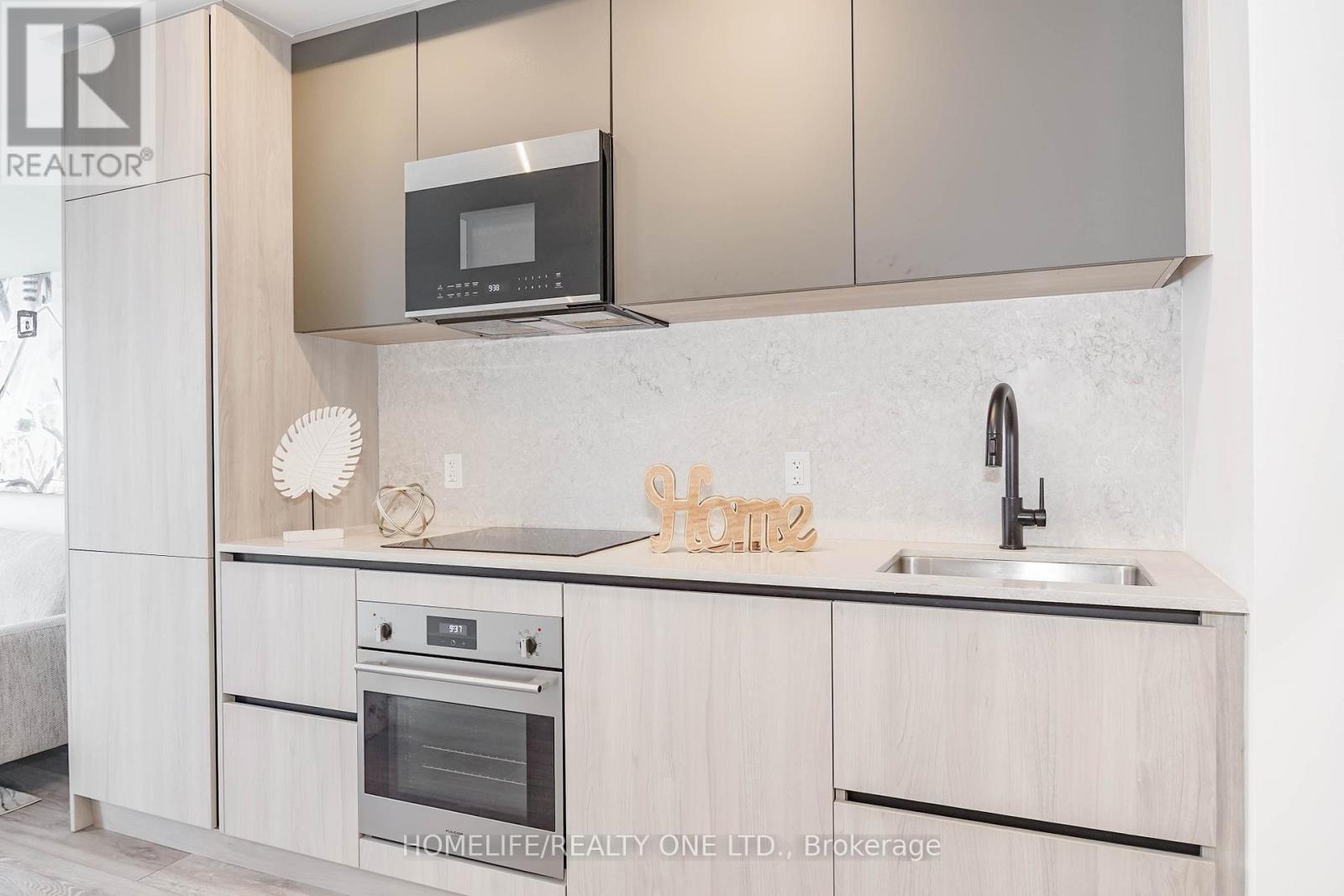 #4803 108 PETER STREET - 21
