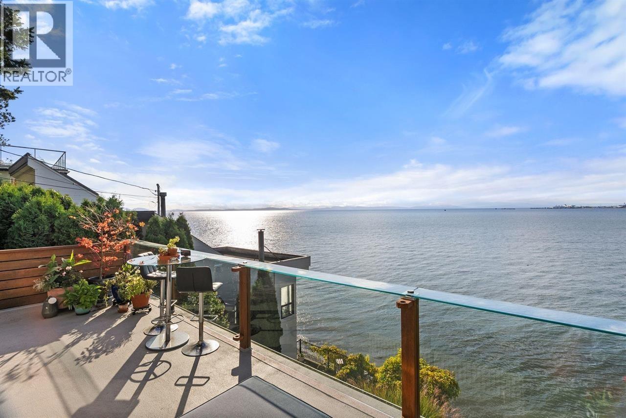 2 Bed, 2 Bath House for Sale in Delta – 188 TSAWWASSEN BEACH ROAD, Delta – MLS# R3149725 - Image 9