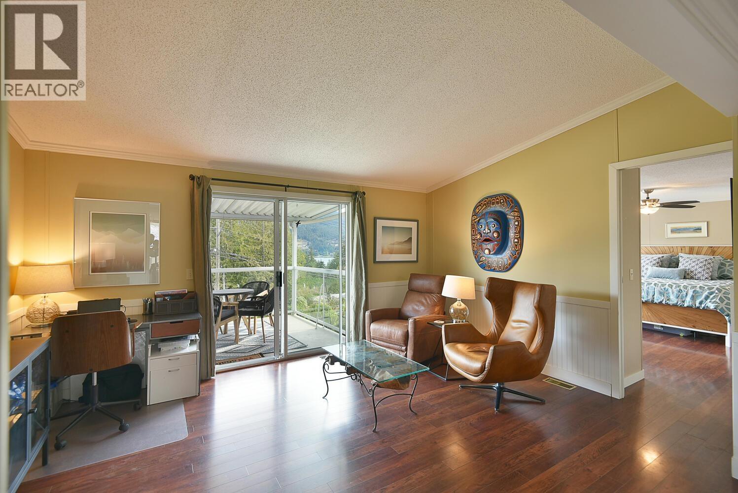 5987 HARBOUR WAY, Sechelt