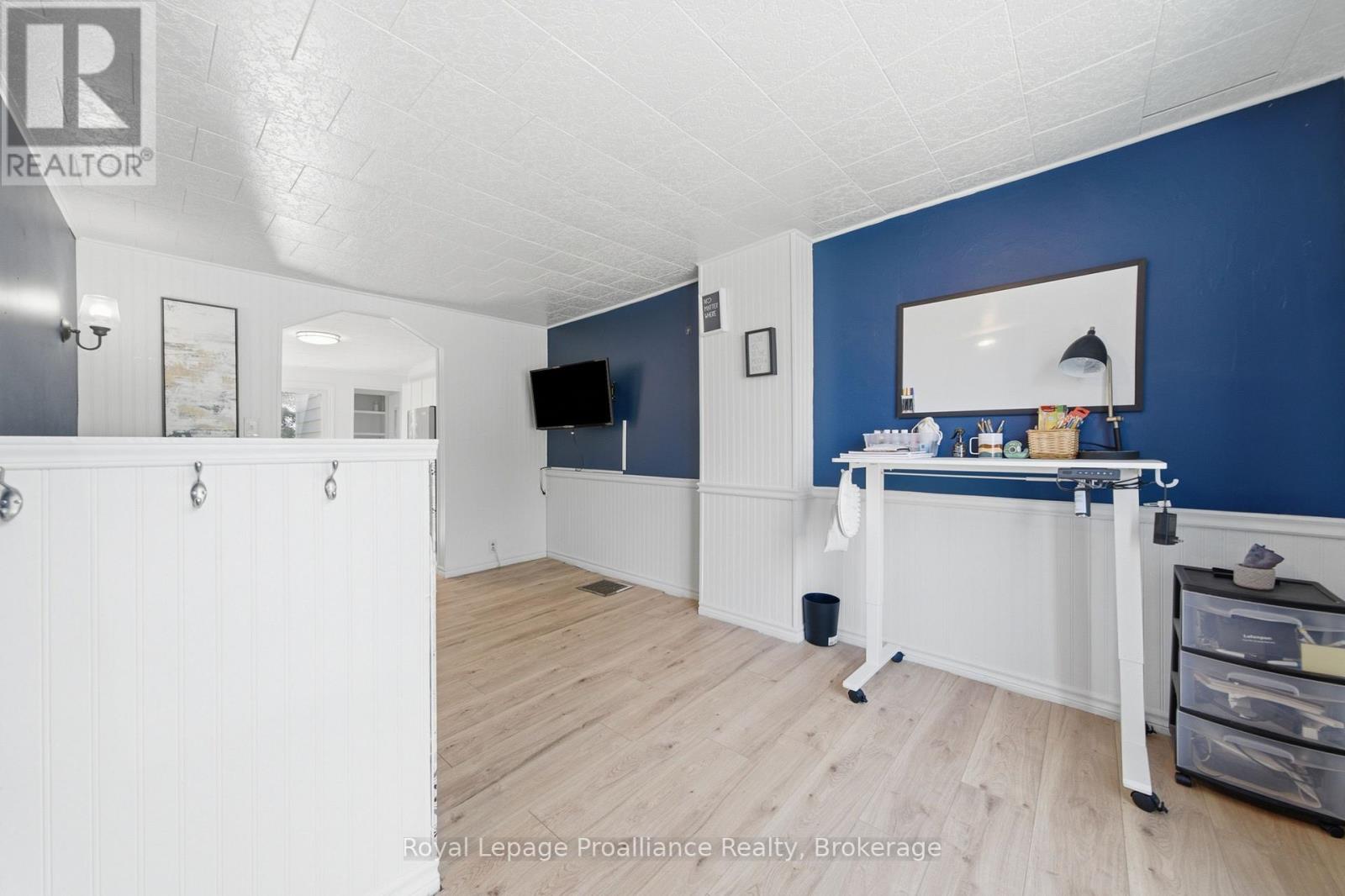 1 HIGHLAND AVENUE - Image 25