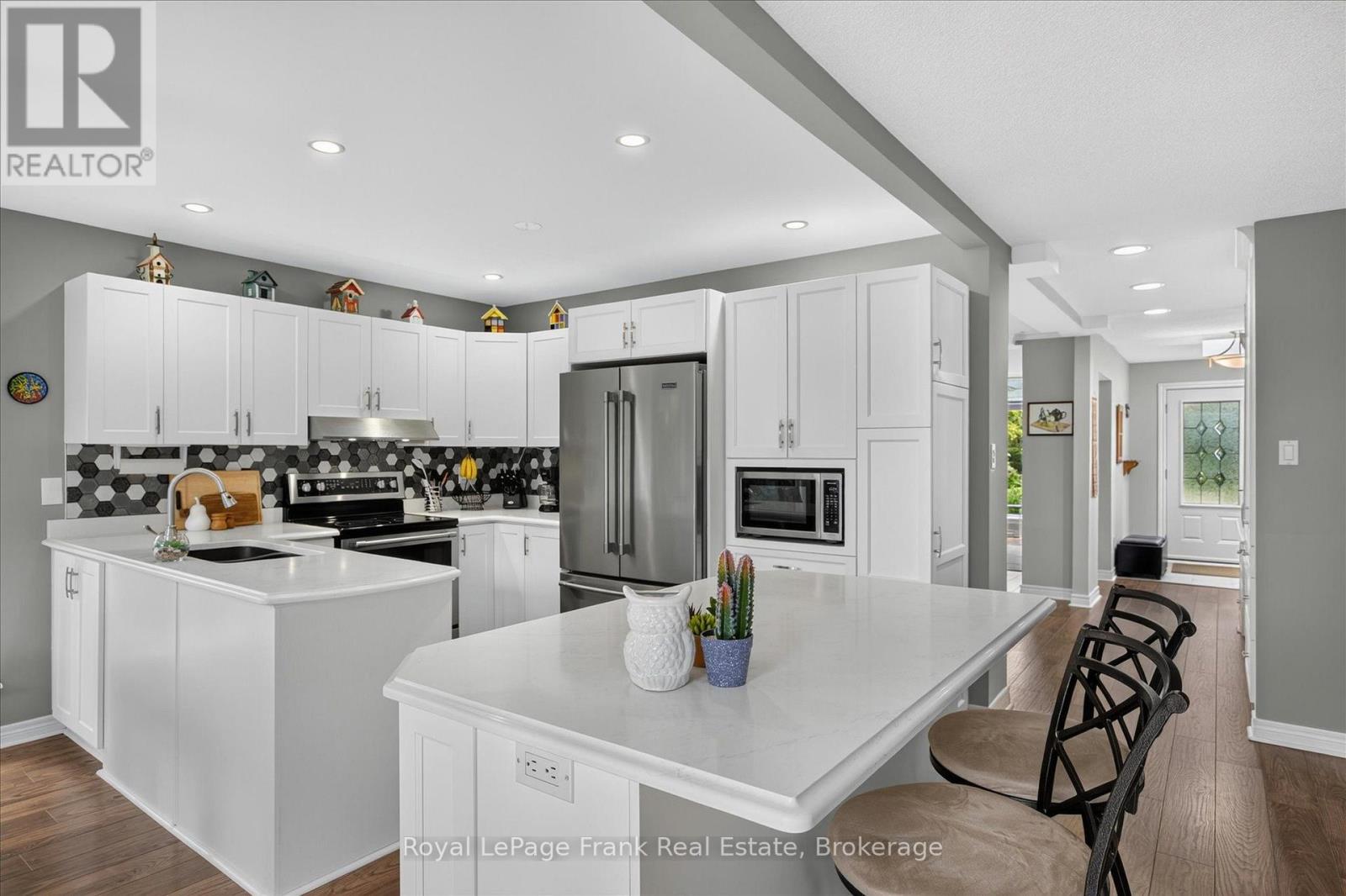 64 ISLAND BAY DRIVE - Image 11
