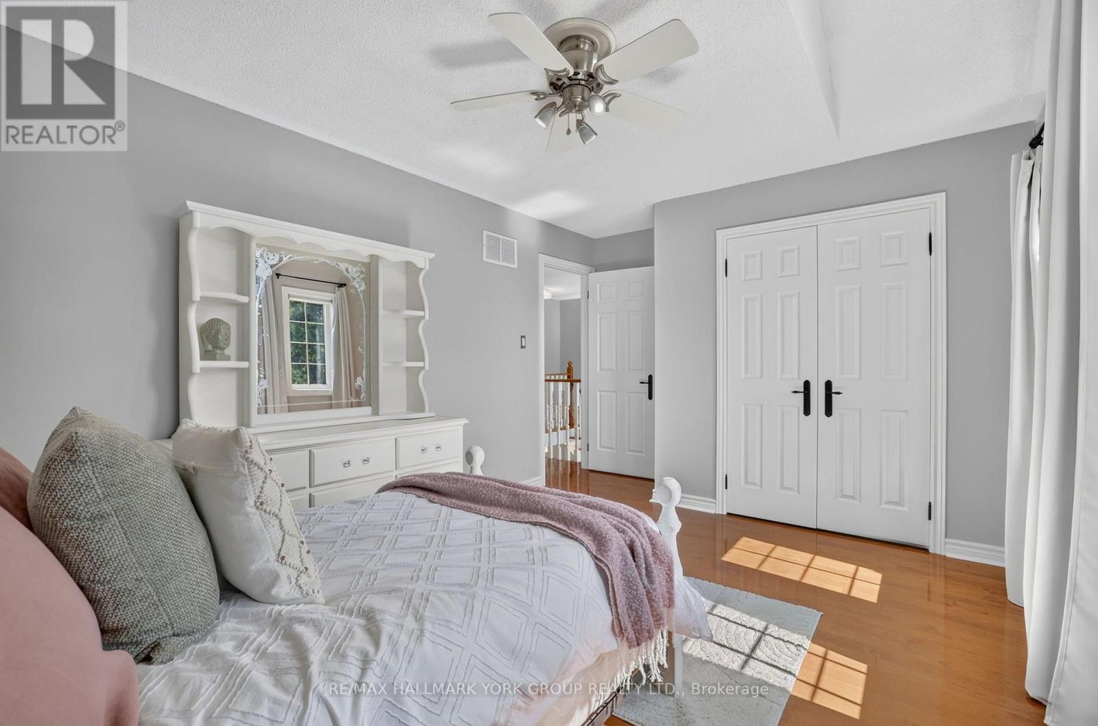 669 KINGSMERE AVENUE - 14