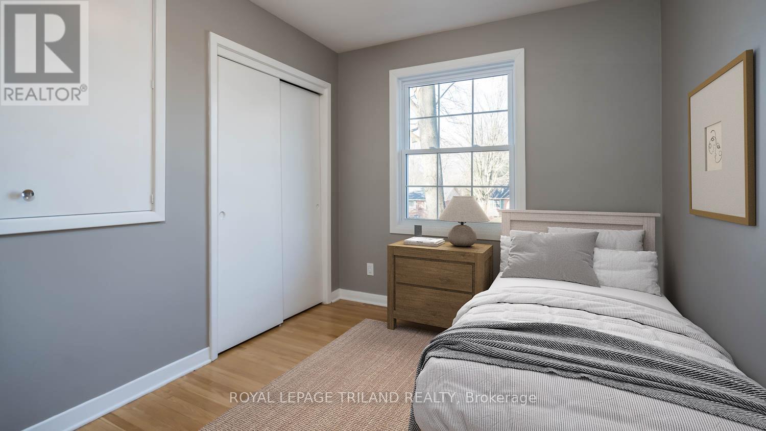 7 BRIARHILL PLACE - 11