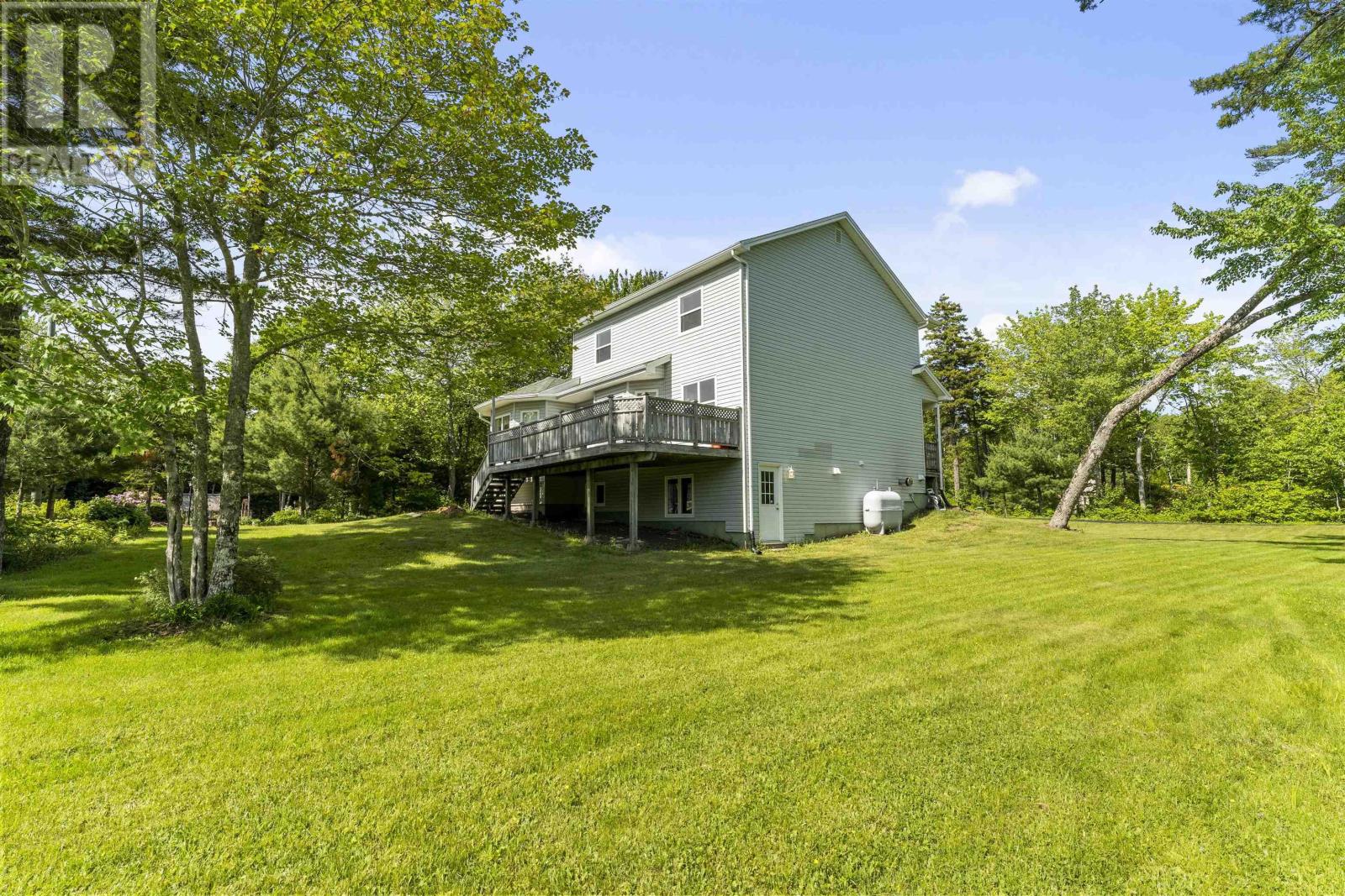111 St George Boulevard - 47