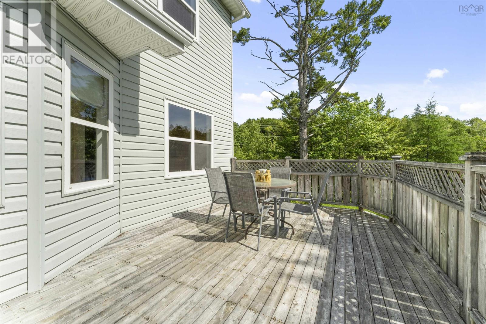 111 St George Boulevard - 45