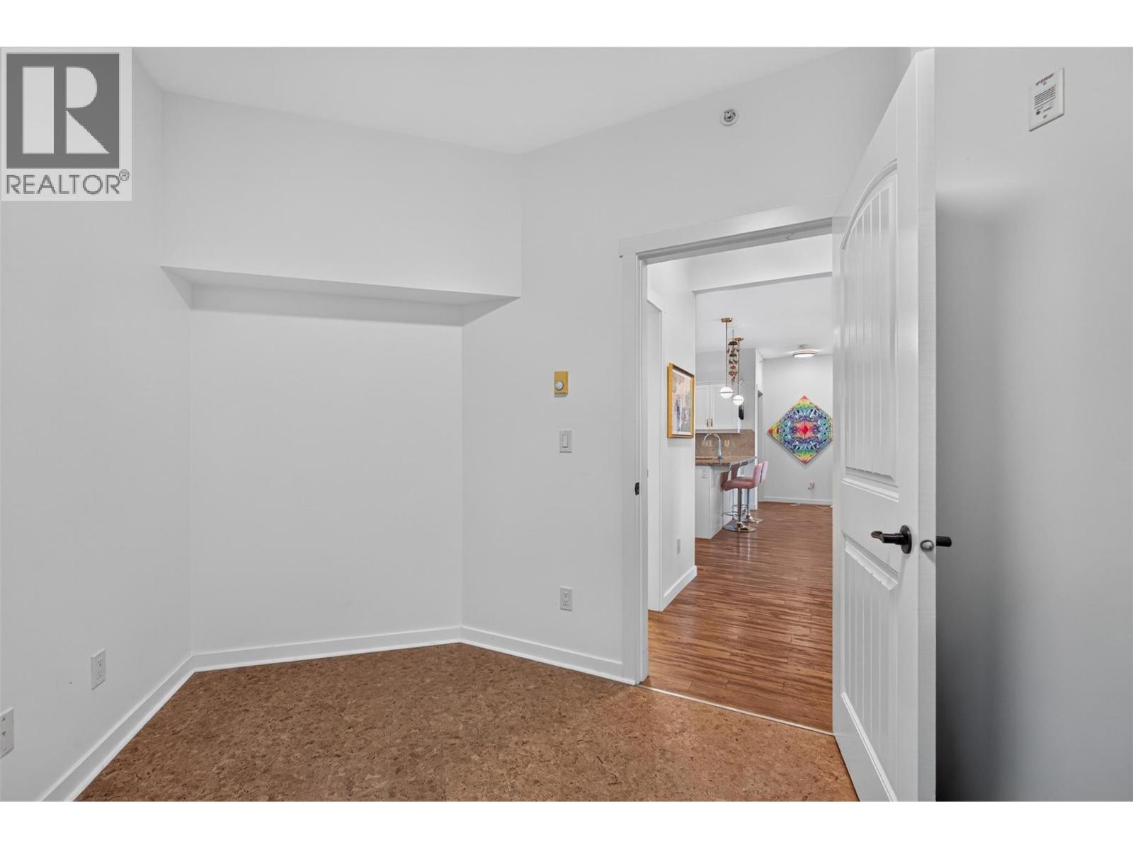 #401 3739 Casorso Road - 10