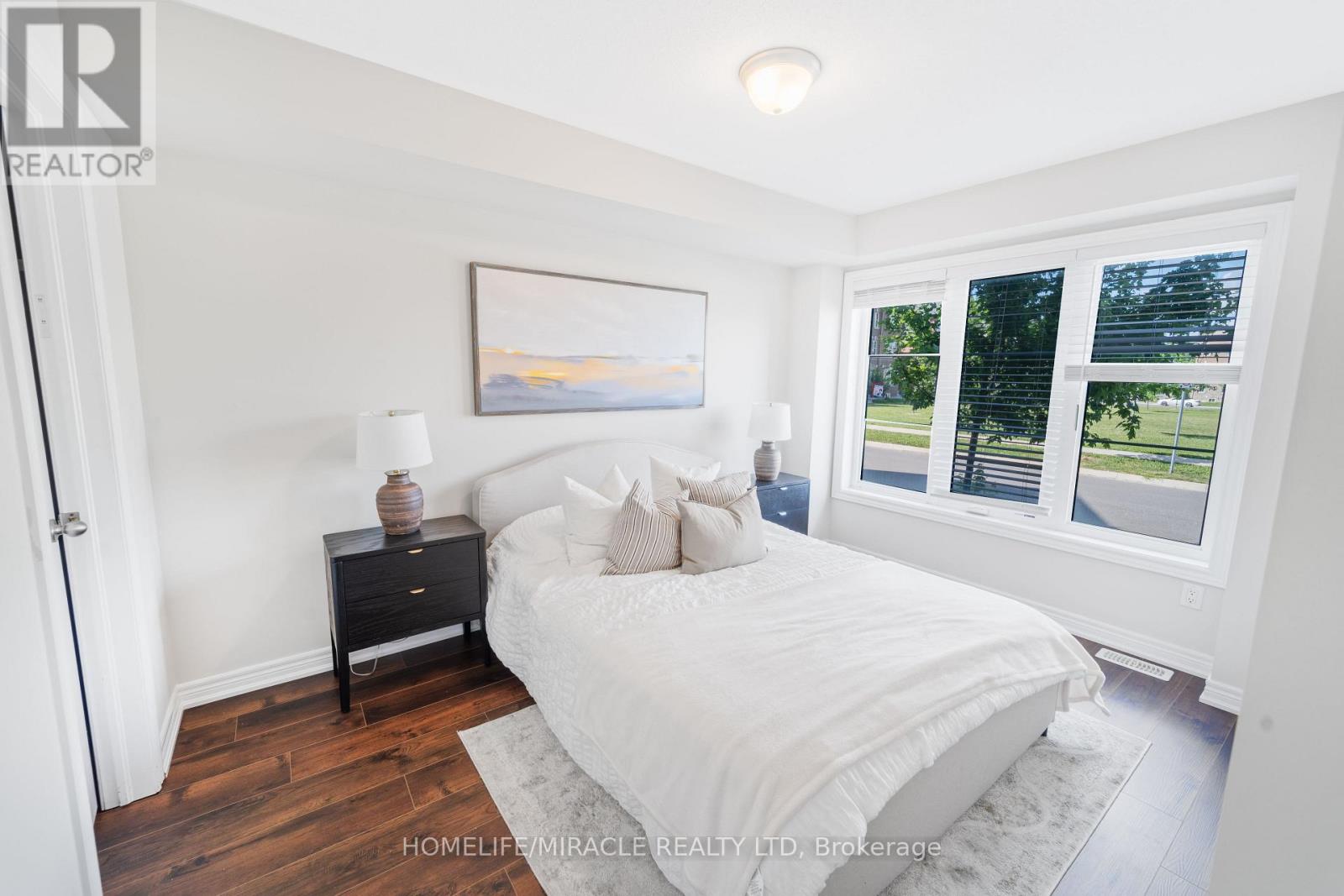 11 FINEGAN CIRCLE - Image 31