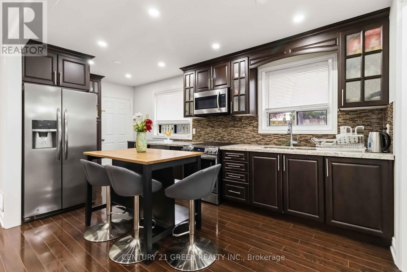 74 DAVENPORT CRESCENT - 13