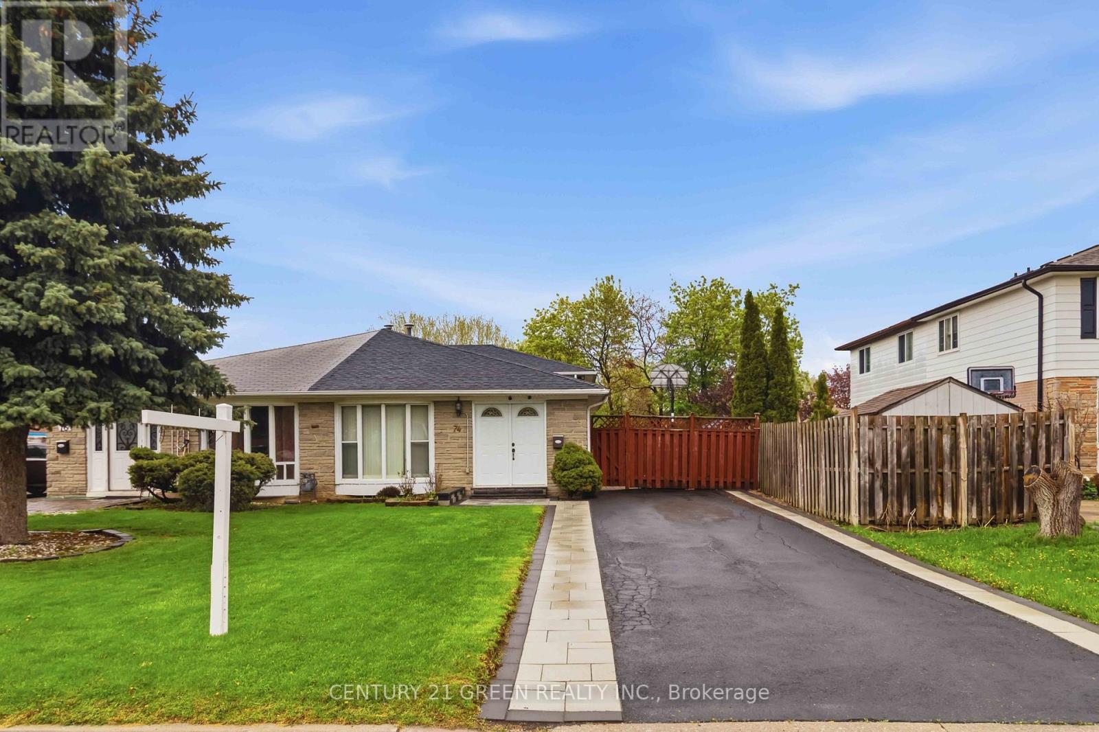 74 DAVENPORT CRESCENT - 3