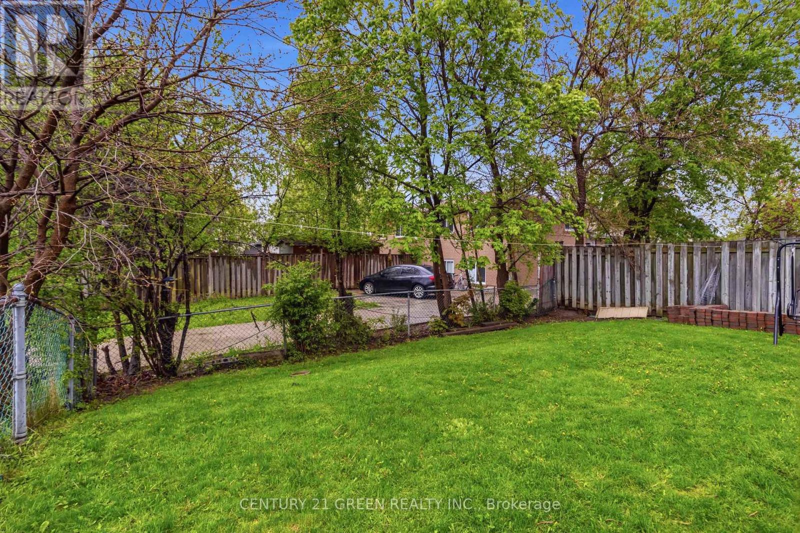 74 DAVENPORT CRESCENT - 34