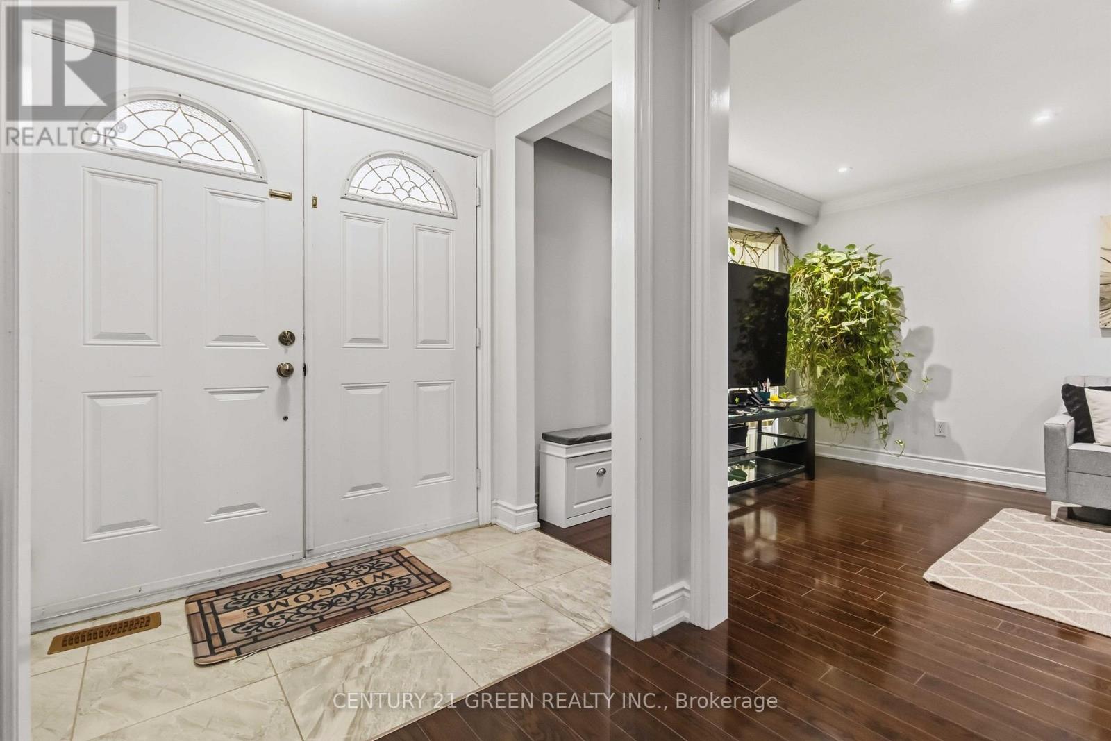 74 DAVENPORT CRESCENT - 4