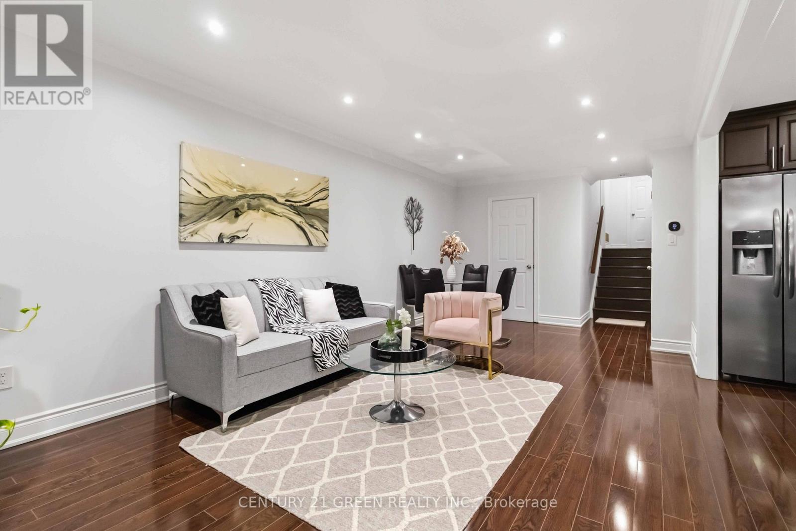 74 DAVENPORT CRESCENT - 5
