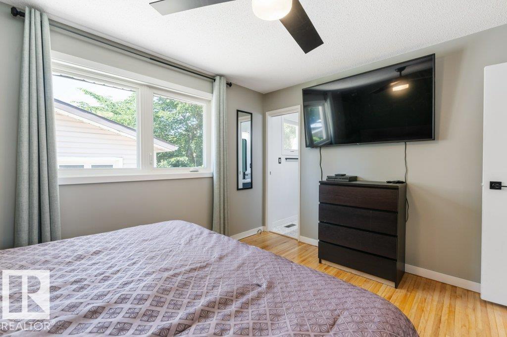 22 BURNHAM AV - Image 26