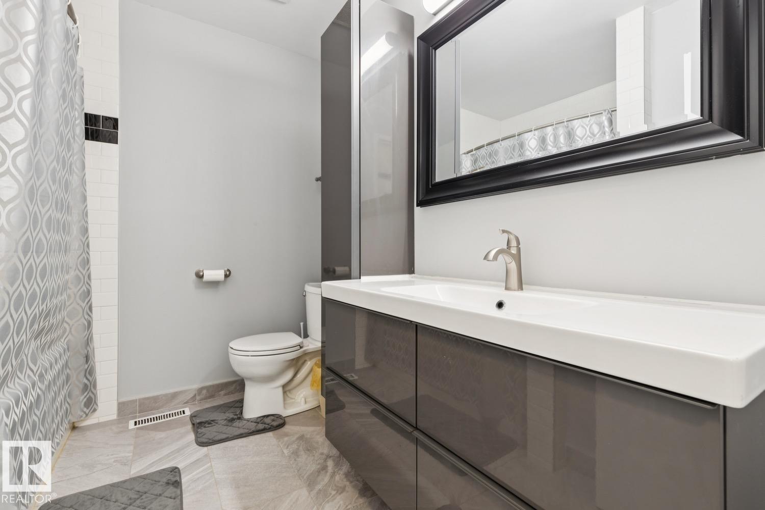 11421 22 AV NW - Image 21