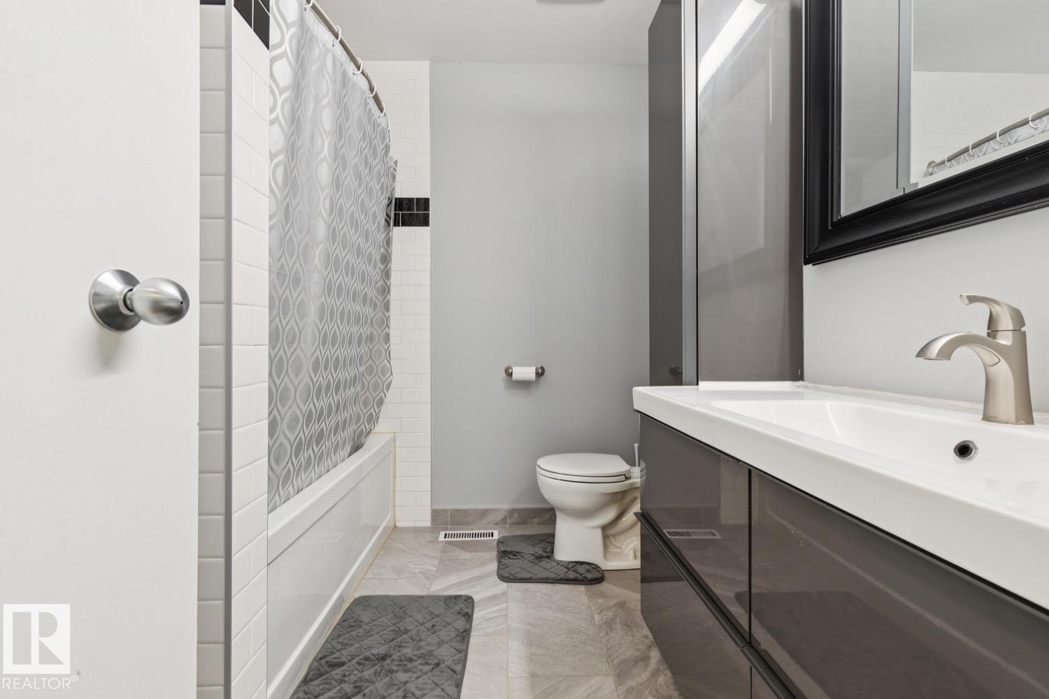 11421 22 AV NW - 22