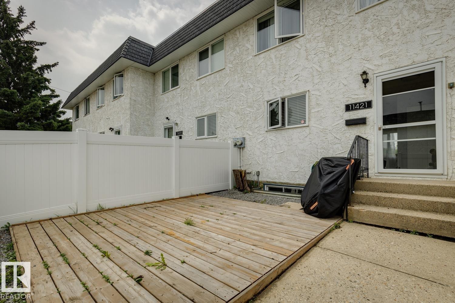 11421 22 AV NW - 32