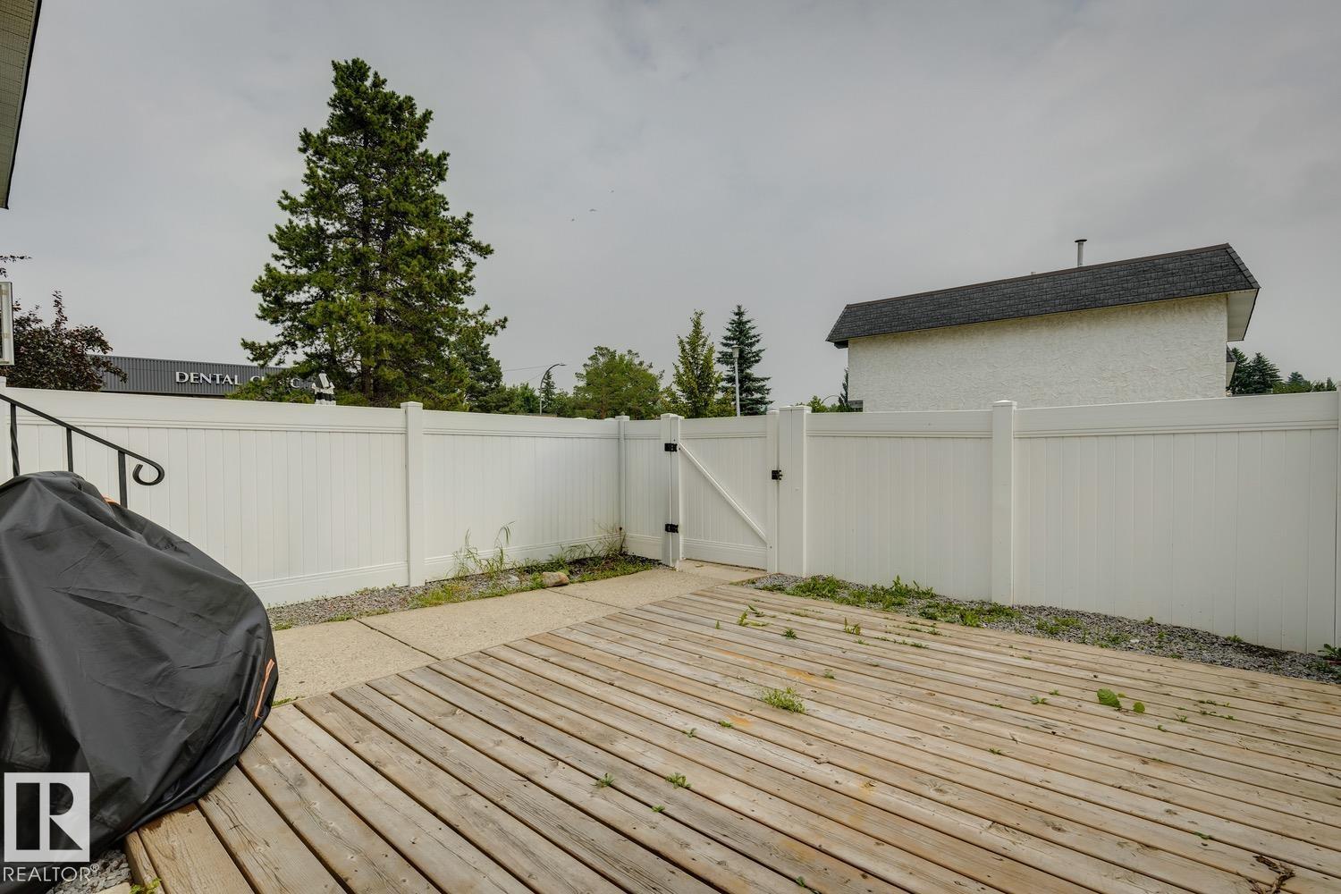 11421 22 AV NW - Image 34