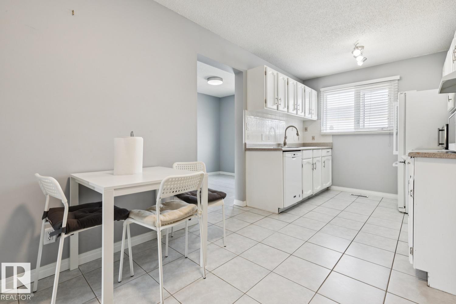 11421 22 AV NW - 7