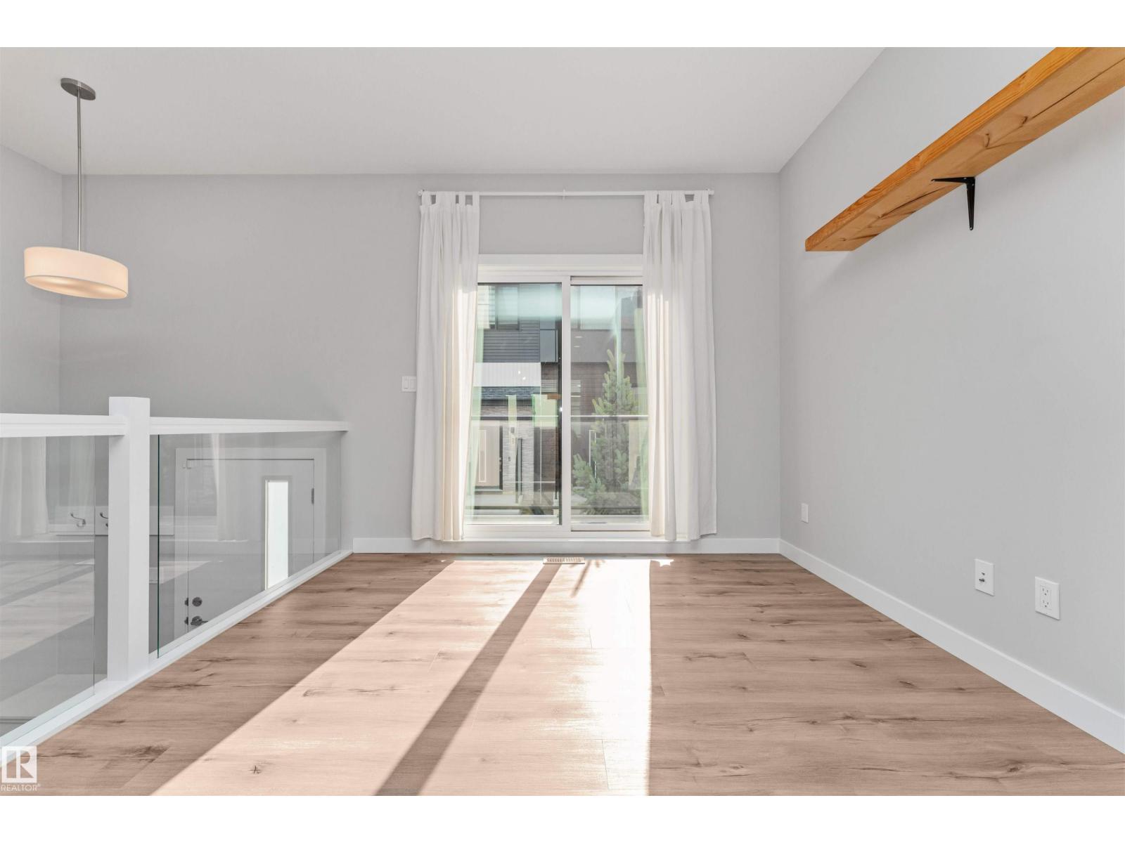#17 1729 KEENE CR SW - Image 8
