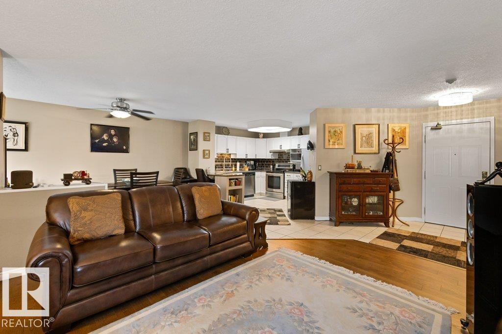 #307 3 PERRON ST - 5