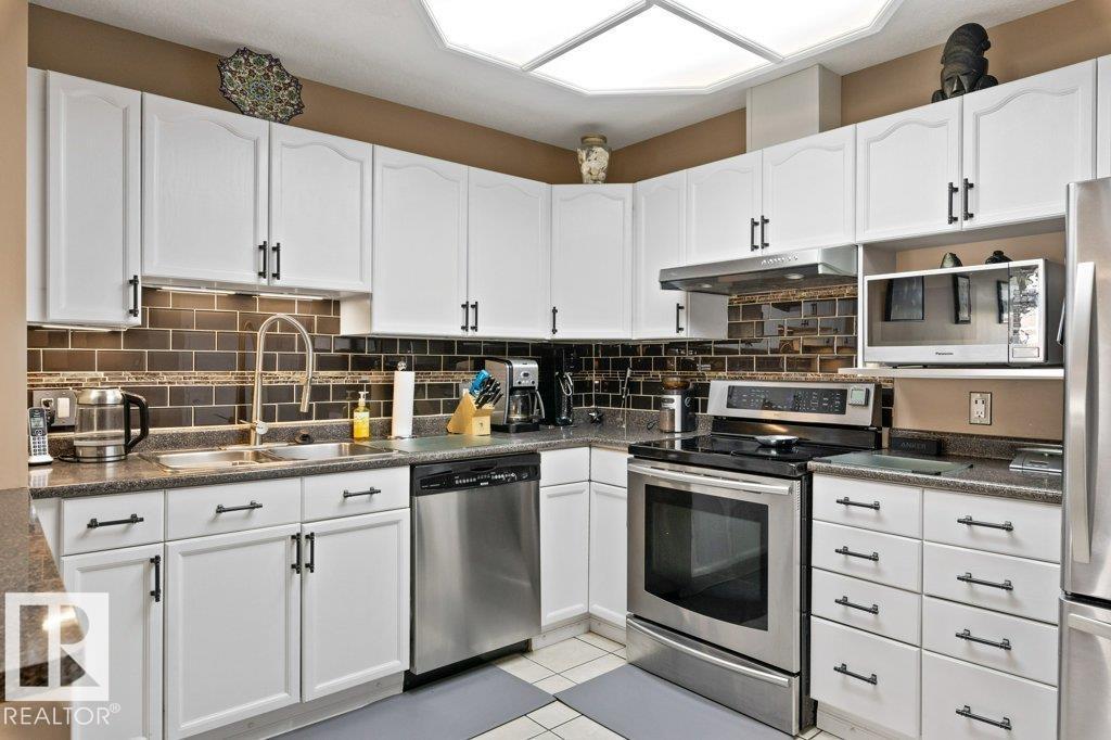 #307 3 PERRON ST - 9