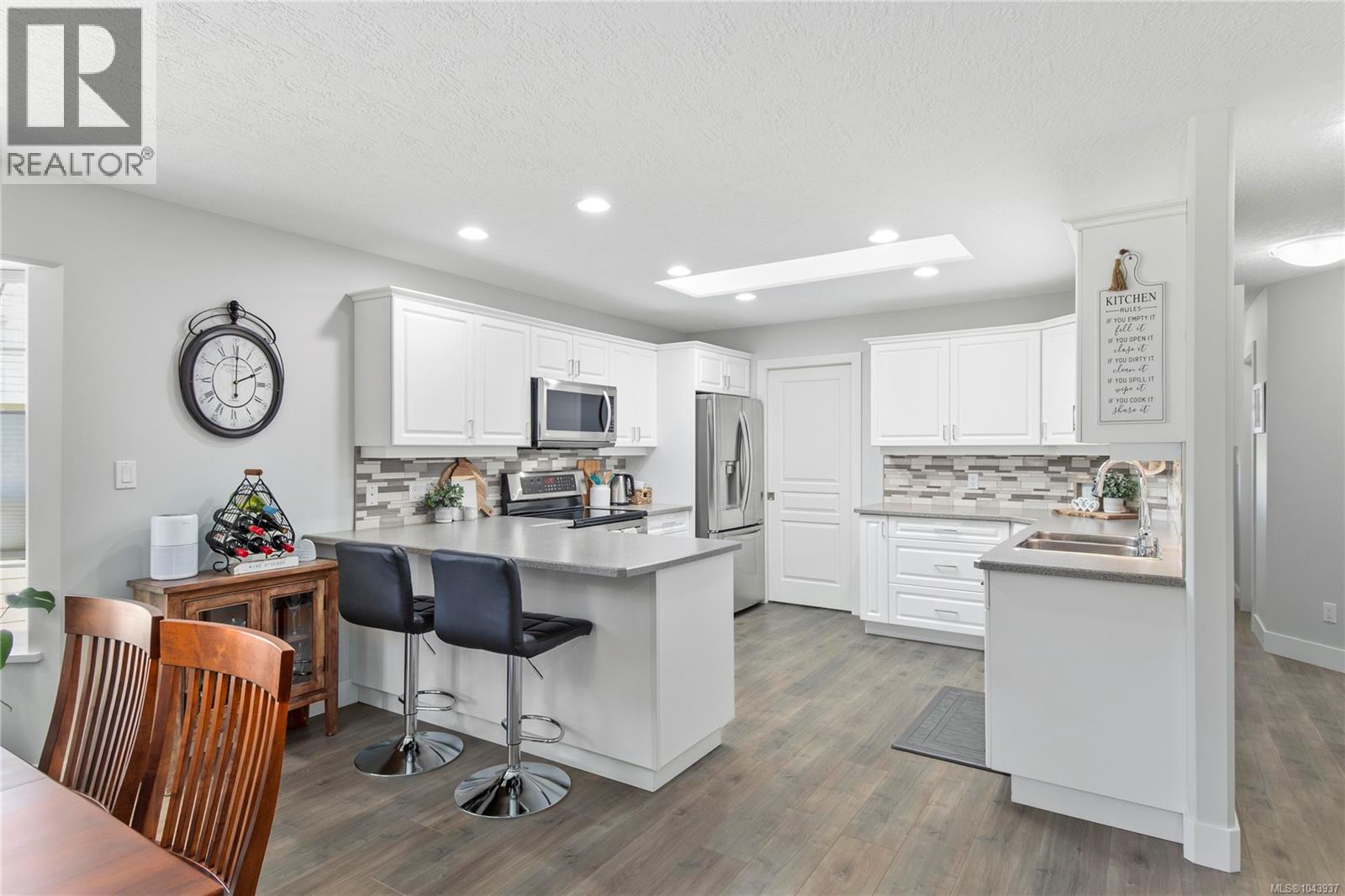 824 Marguerite Rd - 4