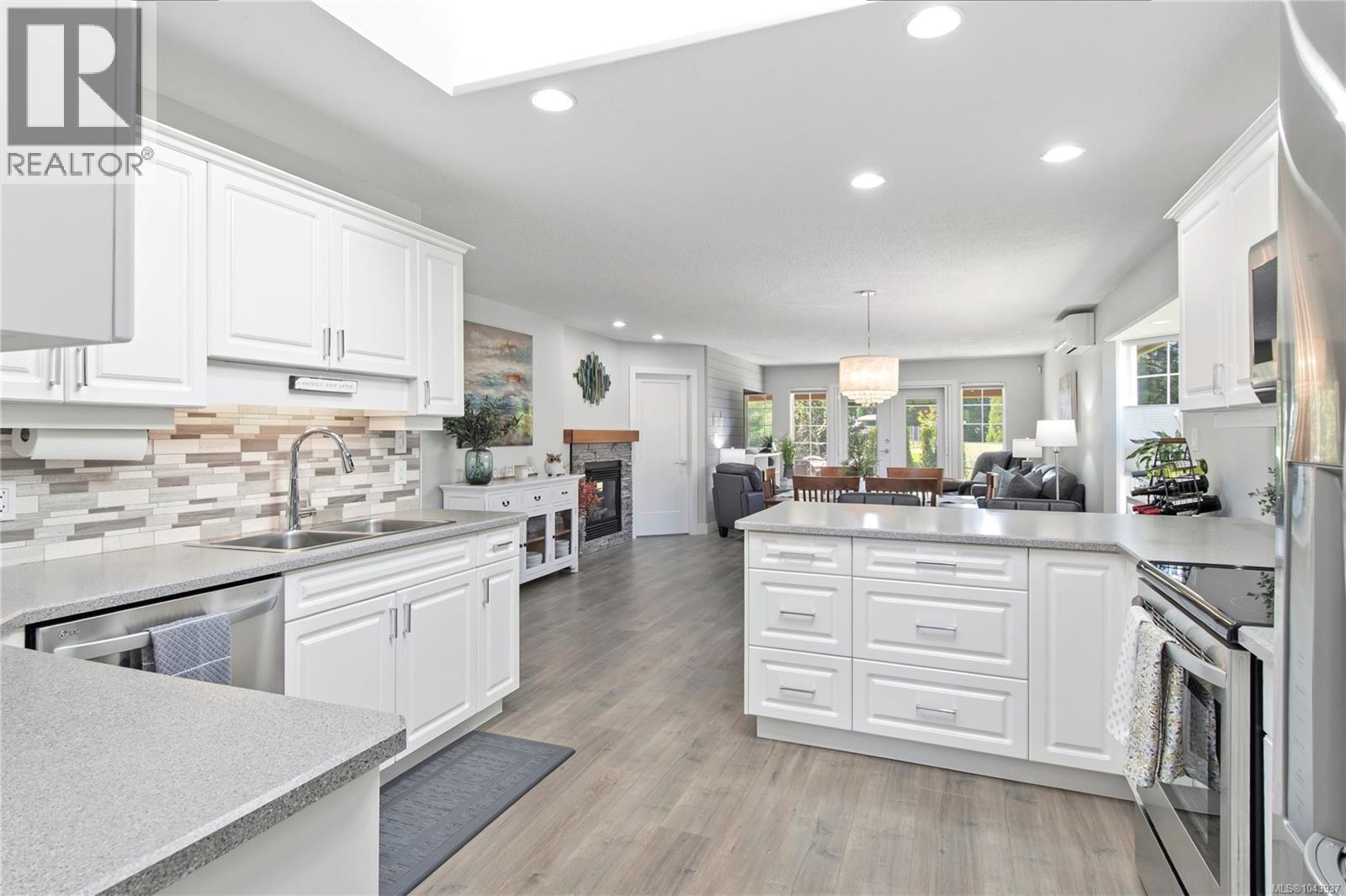 824 Marguerite Rd - 7