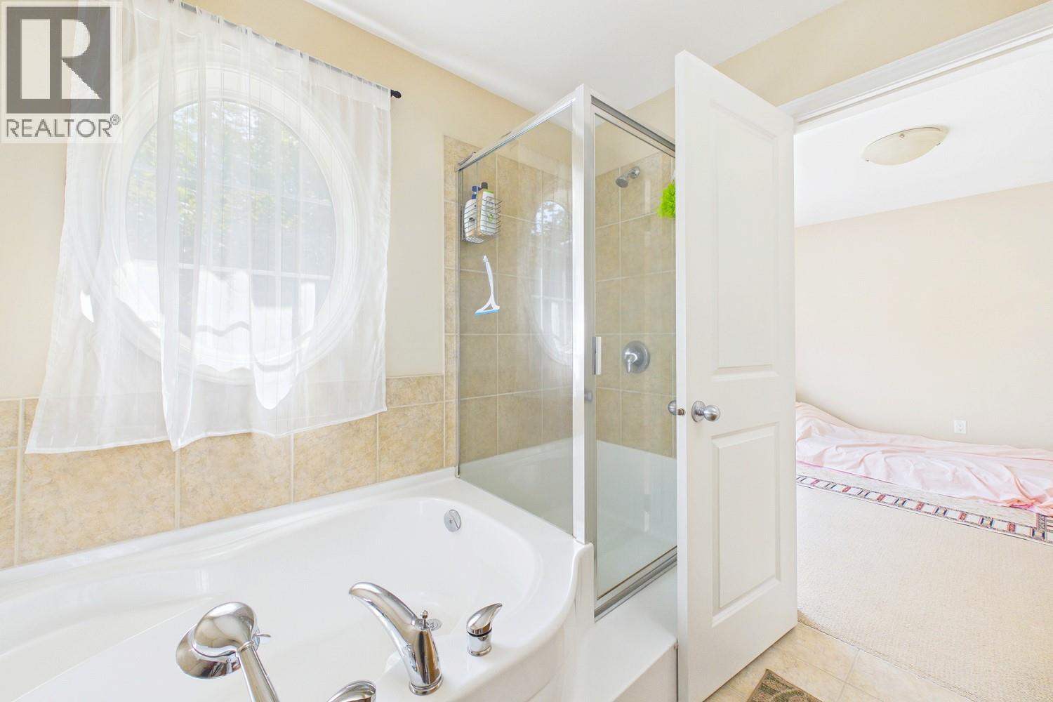 #108 456 McPhee Street - 21