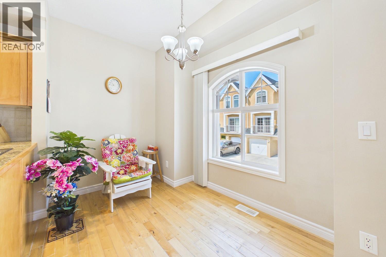 #108 456 McPhee Street - 12