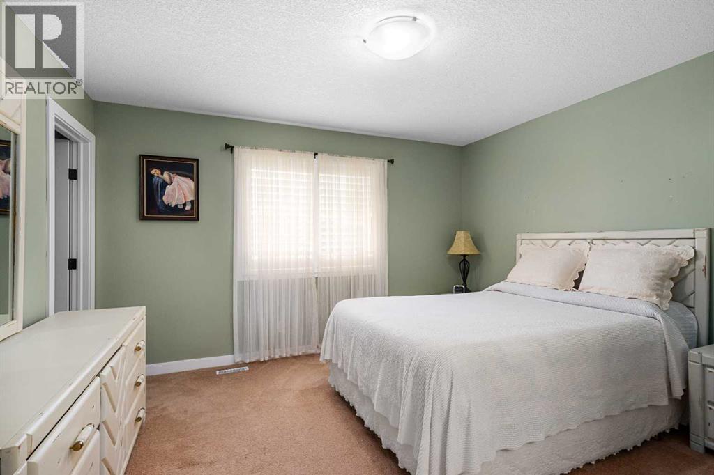 2478 Ravenswood View SE - 17
