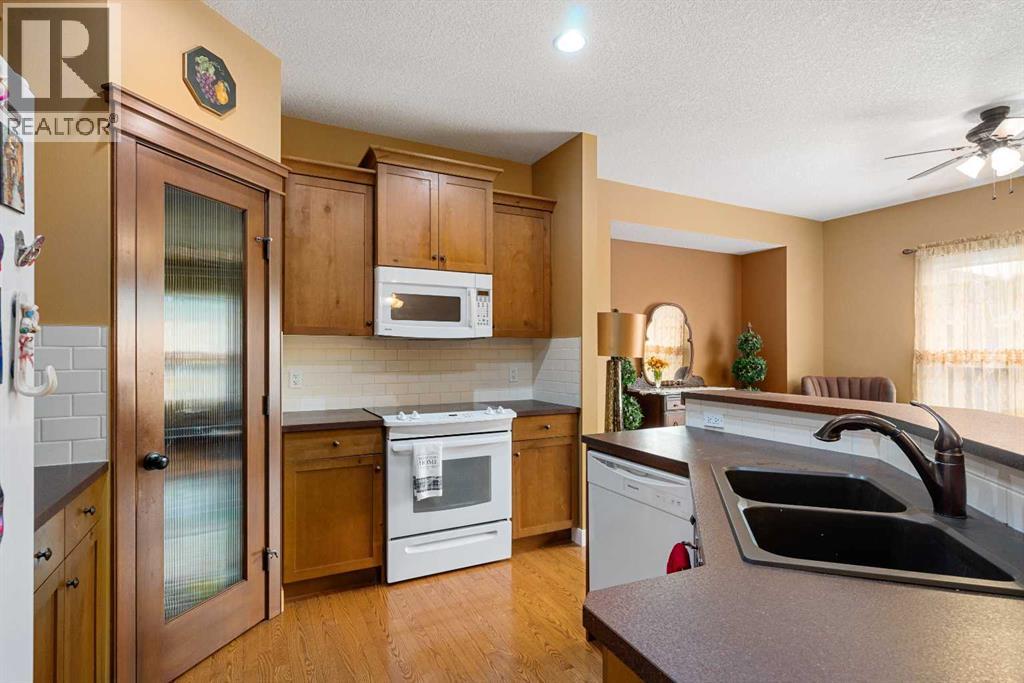 2478 Ravenswood View SE - 11