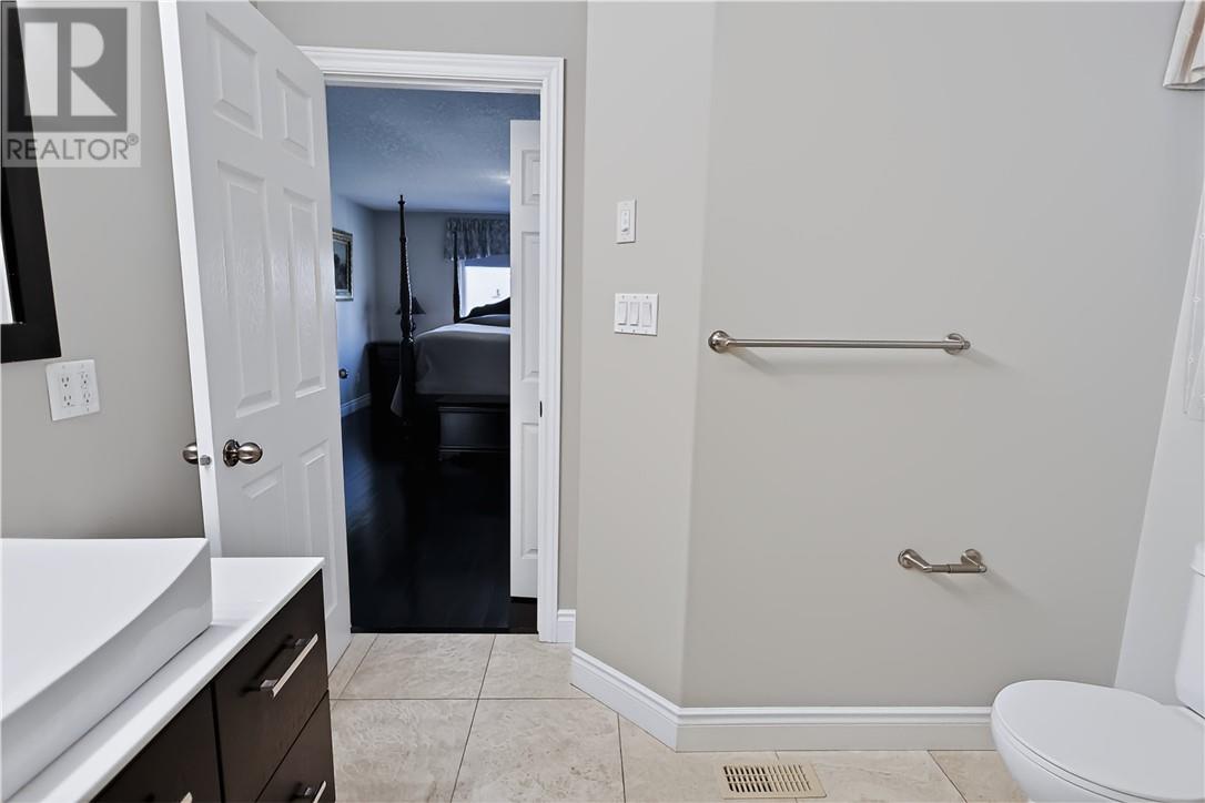 82 Equinox - Image 25