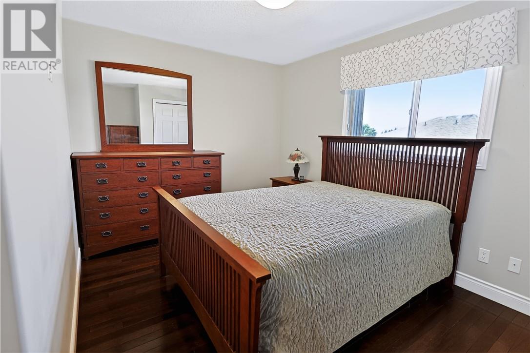 82 Equinox - Image 28