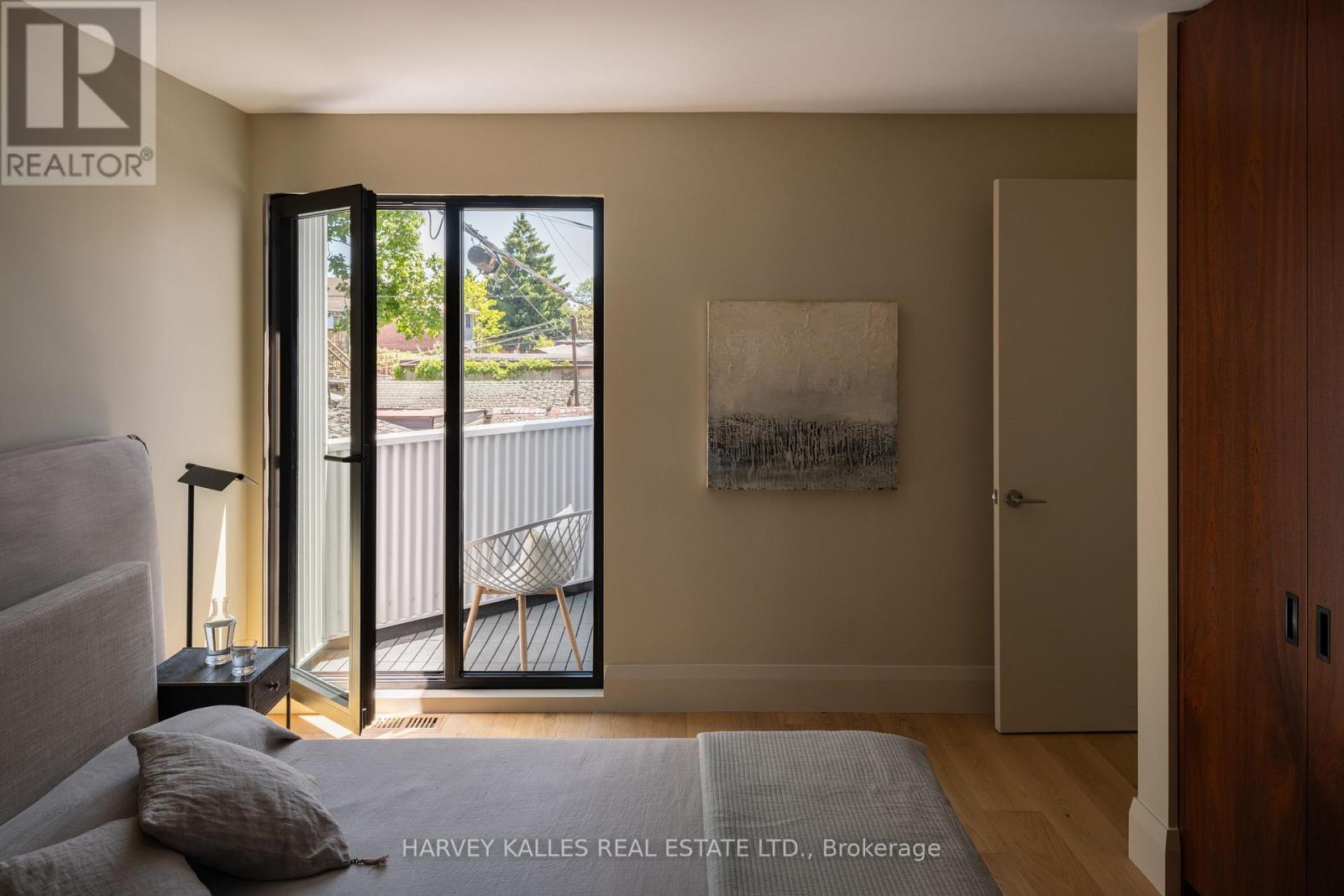 #D 157 HALLAM STREET - 10